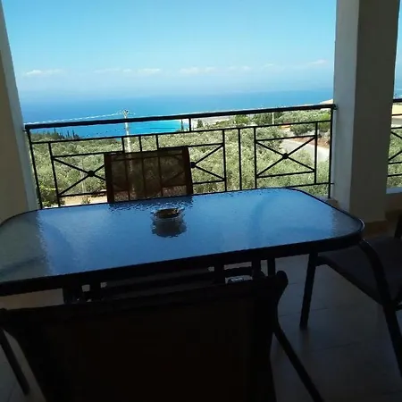 アパート To Ampelaki *