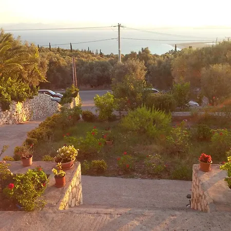 アパート To Ampelaki Tsoukaládhes