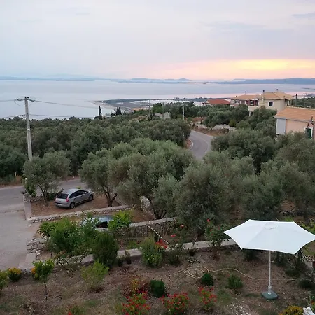 Daire To Ampelaki Tsoukaládhes